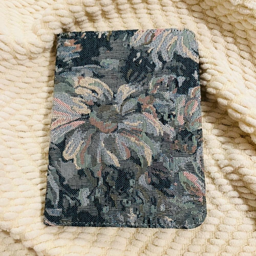 Vintage blue textured iPad mini 7 flip case